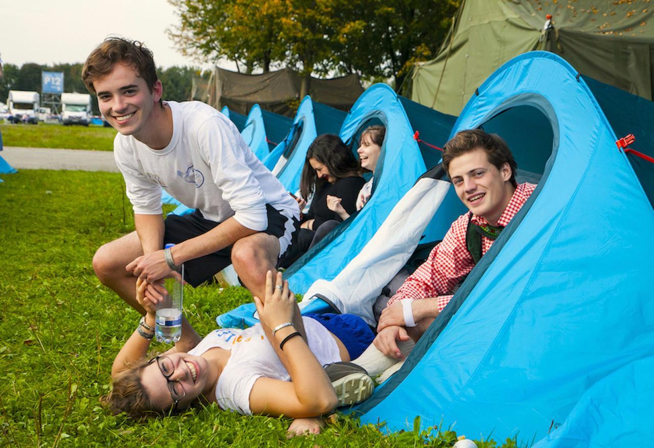 Отель Festanation Oktoberfest Camp #2 Мюнхен Экстерьер фото