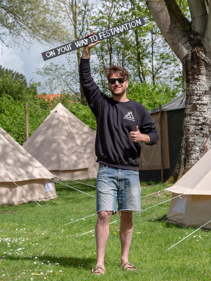 Отель Festanation Oktoberfest Camp #2 Мюнхен Экстерьер фото